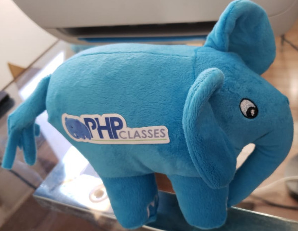 Personalized PHP elePHPant PHP Classes side